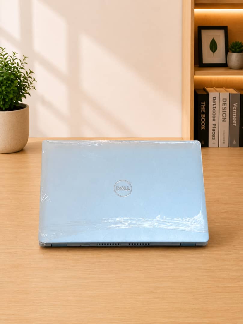 Dell Latitude 5000 Series, 11ème génération, équipé de Windows authentique.